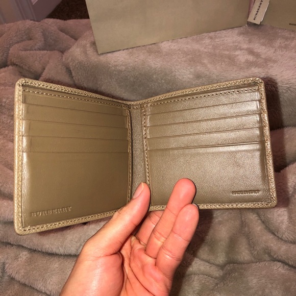 🌟Leather Burberry wallet🌟